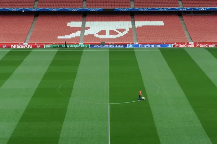 Framed Print : Arsenal's Meticulously Marked Emirates Stadium Pitch: Readying for Champions League (Arsenal vs Besiktas, 2014 / 15) Framed Print : Arsenal's Meticulously Marked Emirates Stadium Pitch: Readying for Champions League (Arsenal vs Besiktas, 2014 / 15)