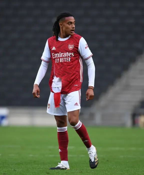 Framed Print : Arsenal's Miguel Azeez Shines in Pre-Season Match against MK Dons