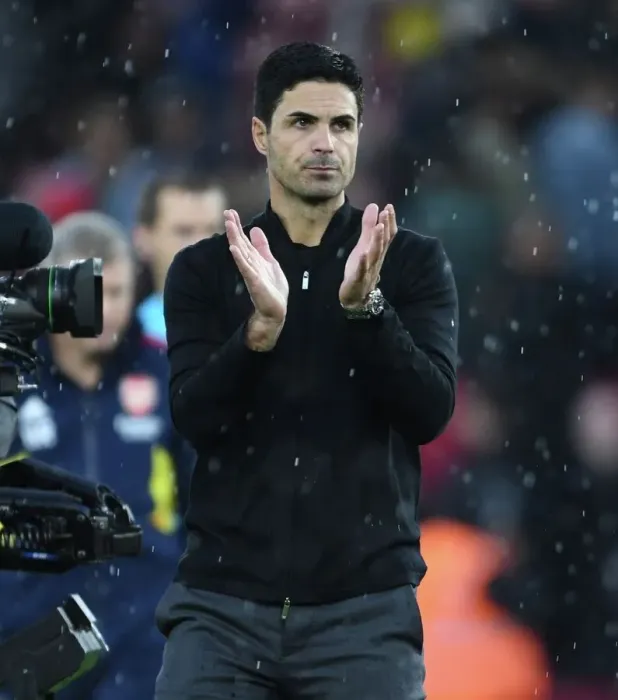 Framed Print : Arsenal's Mikel Arteta Applauds Fans after Southampton Victory, 2022-23 Premier League