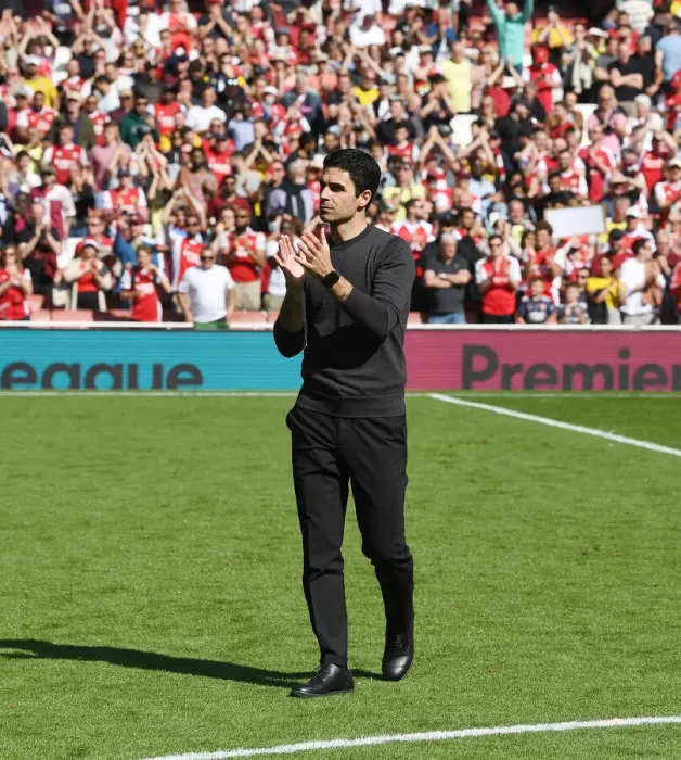 Framed Print : Arsenal's Mikel Arteta Celebrates with Fans after Victory over Leeds United, Premier League 2021-22 Framed Print : Arsenal's Mikel Arteta Celebrates with Fans after Victory over Leeds United, Premier League 2021-22