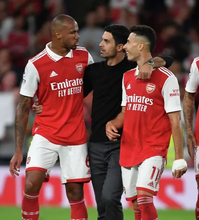 Framed Print : Arsenal's Mikel Arteta Celebrates with Gabriel and Gabriel Martinelli after Arsenal v Aston Villa (2022-23) Framed Print : Arsenal's Mikel Arteta Celebrates with Gabriel and Gabriel Martinelli after Arsenal v Aston Villa (2022-23)