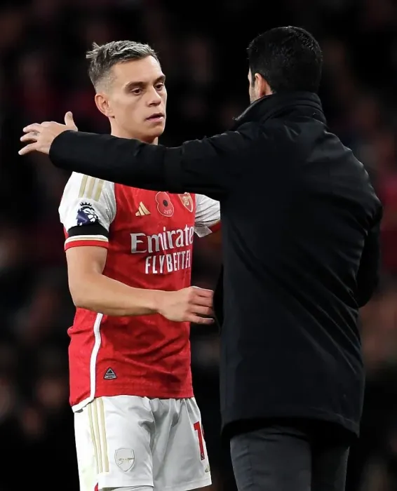 Framed Print : Arsenal's Mikel Arteta Embraces Leandro Trossard: Arsenal FC vs Burnley FC, Premier League 2023-24 Framed Print : Arsenal's Mikel Arteta Embraces Leandro Trossard: Arsenal FC vs Burnley FC, Premier League 2023-24