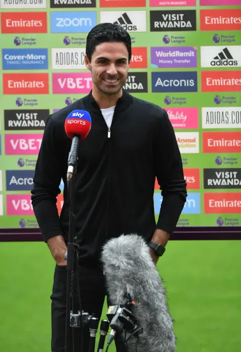 Framed Print : Arsenal's Mikel Arteta: Empty Emirates Stadium Interview Amidst Coronavirus Pandemic (Arsenal v Liverpool, 2019-2020) Framed Print : Arsenal's Mikel Arteta: Empty Emirates Stadium Interview Amidst Coronavirus Pandemic (Arsenal v Liverpool, 2019-2020)