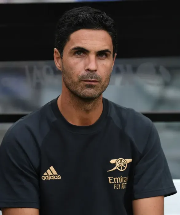 Framed Print : Arsenal's Mikel Arteta Faces Off Against Everton in Baltimore Pre-Season Clash