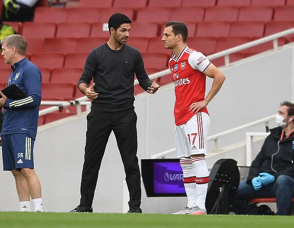 Arsenal's Mikel Arteta Gives Instructions to Cedric Soares During Arsenal v Norwich City Match, Premier League 2019-2020