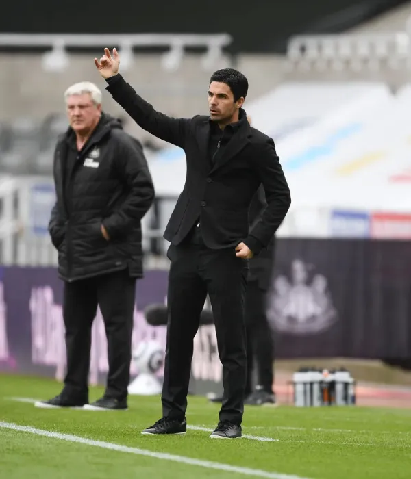 Framed Print : Arsenal's Mikel Arteta at Newcastle United: Premier League Clash Amidst Empty St. James Park (2020-21)