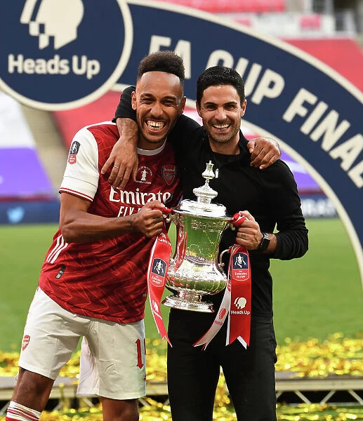 Arsenal's Mikel Arteta and Pierre-Emerick Aubameyang Lift FA Cup after Empty-Stadium Victory over Chelsea