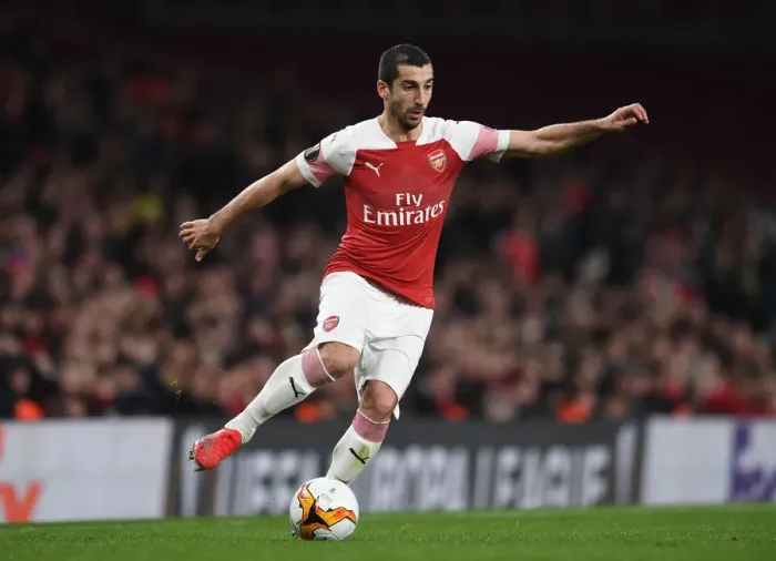 Framed Print : Arsenal's Mkhitaryan in Action: Europa League Showdown Against BATE Borisov (2018-19)