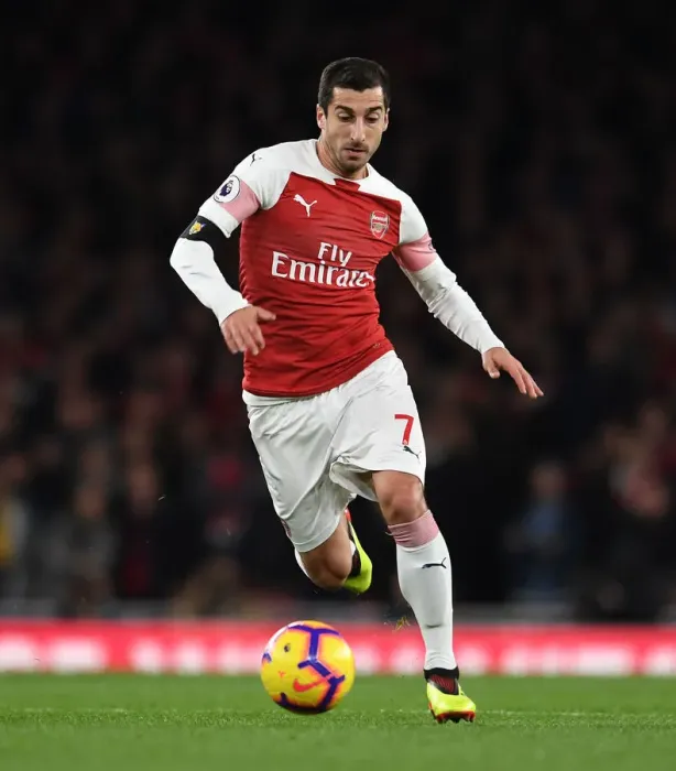 Framed Print : Arsenal's Mkhitaryan Faces Off Against Liverpool in Premier League Showdown
