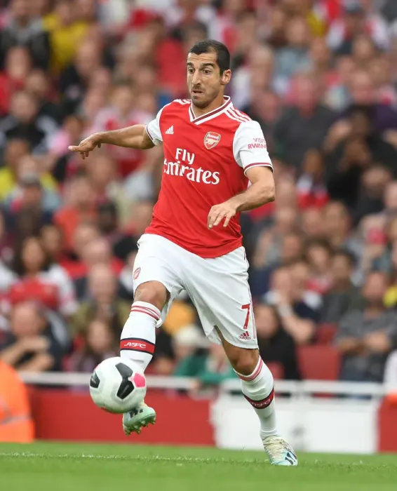 Framed Print : Arsenal's Mkhitaryan Faces Off Against Tottenham in Premier League Clash