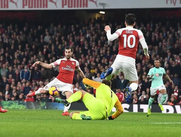 Arsenal's Mkhitaryan Scores Second Goal Against Bournemouth, Ozil Assists (2018-19)
