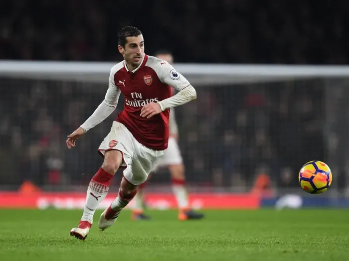 Framed Print : Arsenal's Mkhitaryan Shines in Arsenal v Everton Premier League Clash