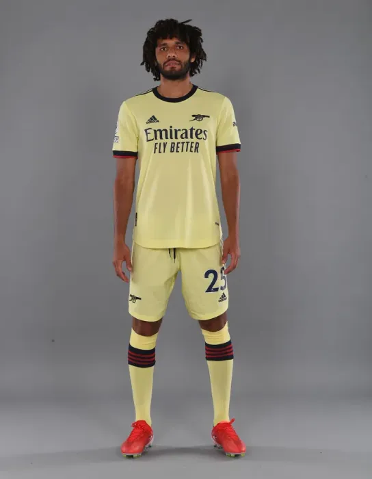 Framed Print : Arsenal's Mo Elneny Kick-Starts 2021-22 Season at London Colney Training Ground