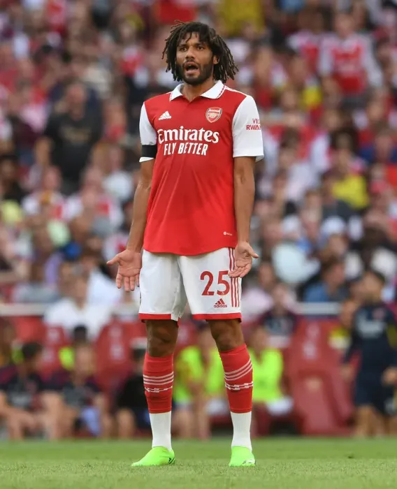 Framed Print : Arsenal's Mohamed Elneny in Action against Fulham in 2022-23 Premier League Framed Print : Arsenal's Mohamed Elneny in Action against Fulham in 2022-23 Premier League