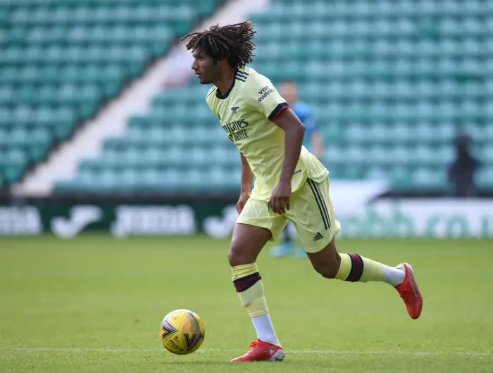 Framed Print : Arsenal's Mohamed Elneny in Action during Hibernian Friendly Framed Print : Arsenal's Mohamed Elneny in Action during Hibernian Friendly