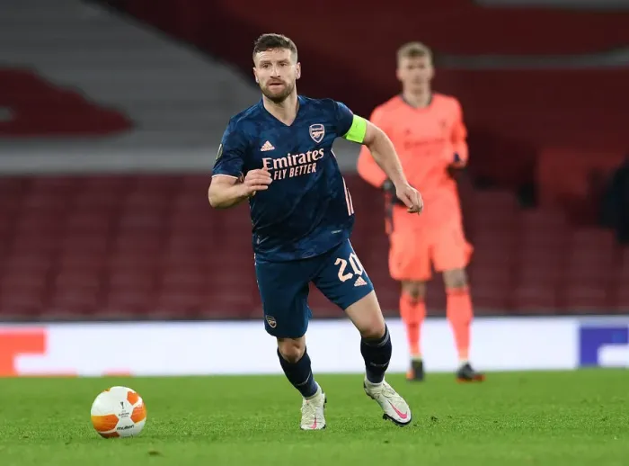 Framed Print : Arsenal's Mustafi in Action against Rapid Wien in UEFA Europa League