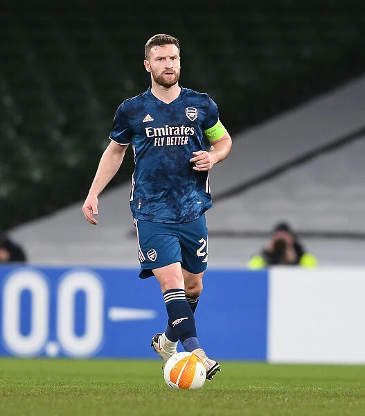Arsenal's Mustafi in Action: Securing Europa League Victory over Dundalk (December 2020)