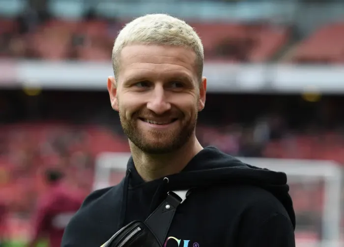 Framed Print : Arsenal's Mustafi Gears Up for Arsenal v West Ham Premier League Clash