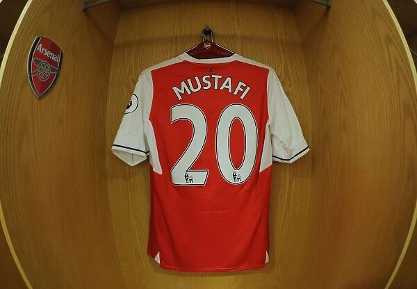 Arsenal's Mustafi Prepares for Arsenal vs. Southampton Showdown (2016-17)