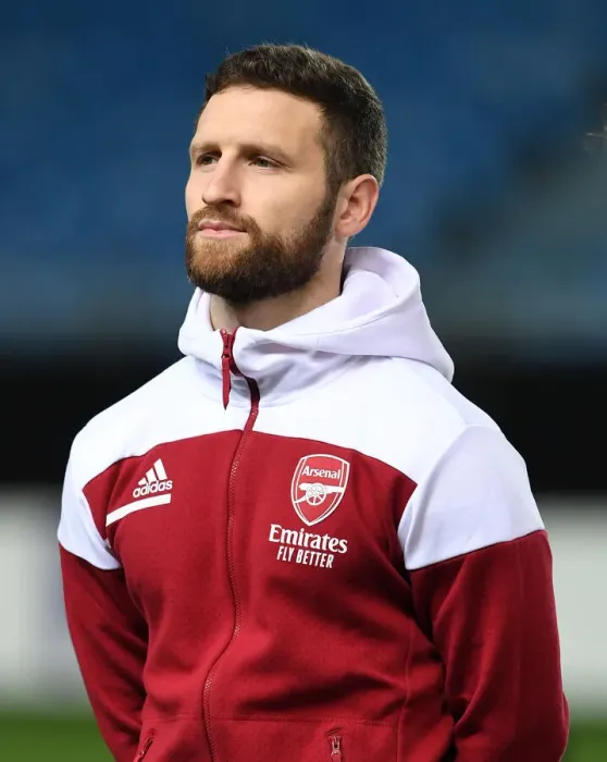 Framed Print : Arsenal's Mustafi Prepares for Molde Clash in Europa League Group Stage Framed Print : Arsenal's Mustafi Prepares for Molde Clash in Europa League Group Stage