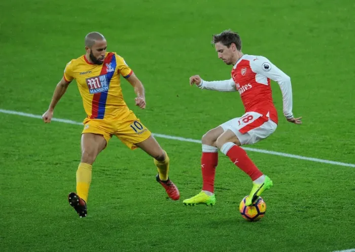 Framed Print : Arsenal's Nacho Monreal Clashes with Crystal Palace's Andros Townsend in Premier League Showdown