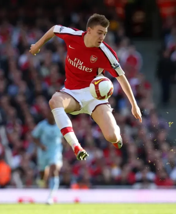 Framed Print : Arsenal's Nicklas Bendtner Scores in 2-0 Victory over Manchester City, Barclays Premier League, Emirates Stadium, April 4, 2009