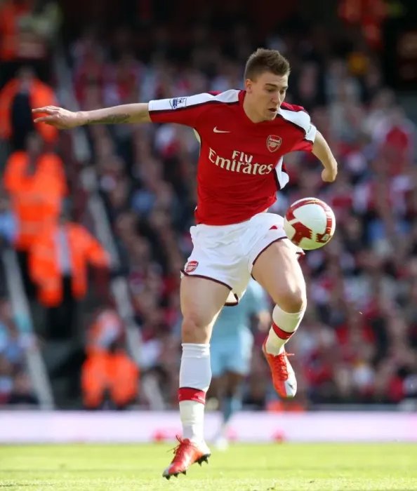 Framed Print : Arsenal's Nicklas Bendtner Scores Brace: 4-4-09, Arsenal 2:0 Manchester City, Barclays Premier League, Emirates Stadium Framed Print : Arsenal's Nicklas Bendtner Scores Brace: 4-4-09, Arsenal 2:0 Manchester City, Barclays Premier League, Emirates Stadium