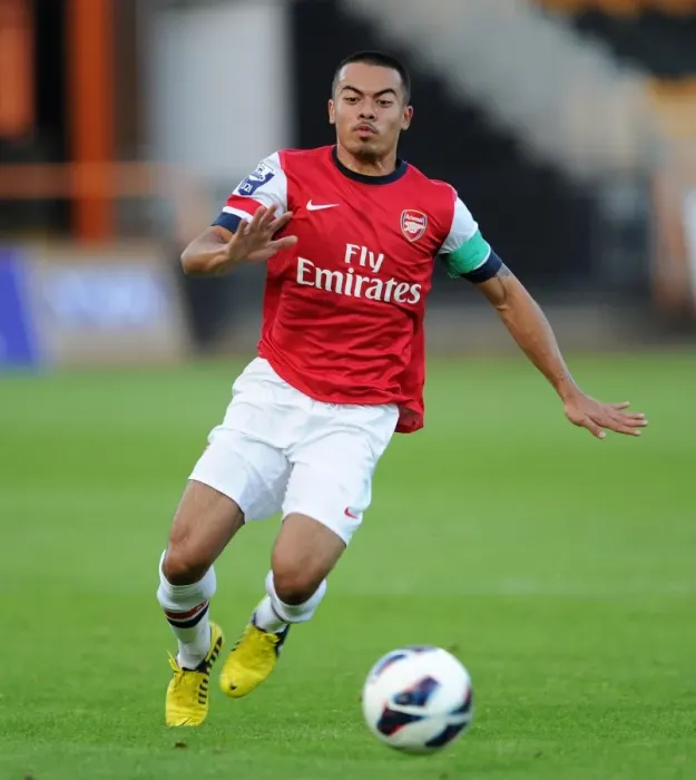Framed Print : Arsenal's Nico Yennaris in Action against Marseille in NextGen Series Framed Print : Arsenal's Nico Yennaris in Action against Marseille in NextGen Series