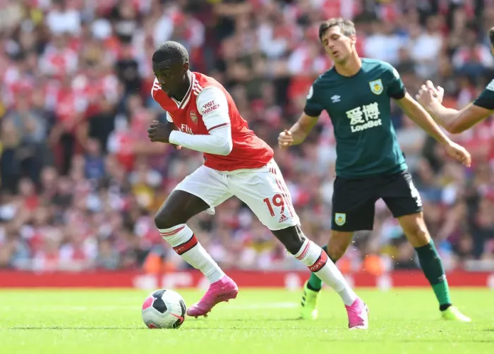 Framed Print : Arsenal's Nicolas Pepe in Action against Burnley in 2019-20 Premier League Framed Print : Arsenal's Nicolas Pepe in Action against Burnley in 2019-20 Premier League