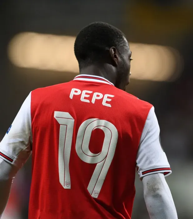 Framed Print : Arsenal's Nicolas Pepe in Action: Europa League Showdown vs. Eintracht Frankfurt Framed Print : Arsenal's Nicolas Pepe in Action: Europa League Showdown vs. Eintracht Frankfurt