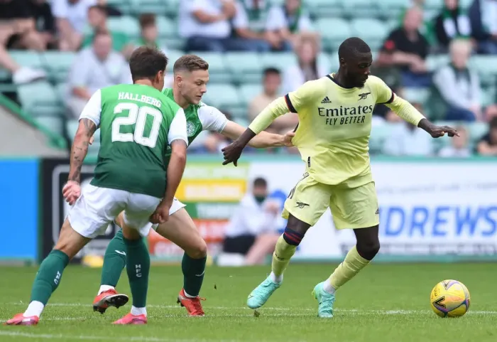 Framed Print : Arsenal's Nicolas Pepe in Action: Hibernian vs Arsenal Pre-Season Friendly, Scotland, 2021