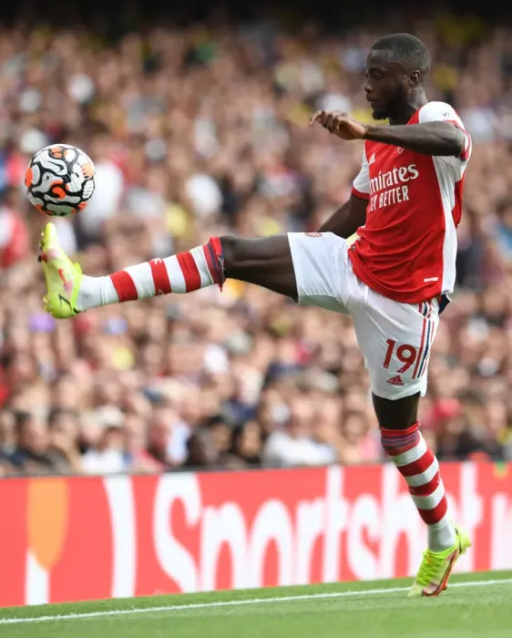 Framed Print : Arsenal's Nicolas Pepe in Action against Norwich City - Premier League 2021-22