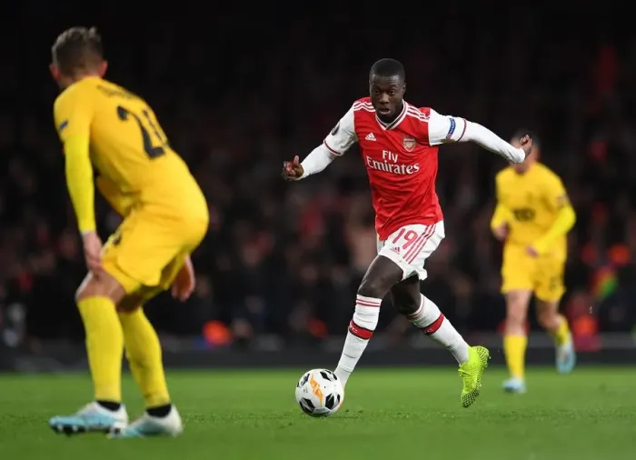 Framed Print : Arsenal's Nicolas Pepe Dazzles: Dominating Standard Liege in Europa League