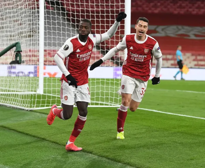 Framed Print : Arsenal's Nicolas Pepe and Gabriel Martinelli Celebrate Goal in Empty Emirates Stadium During Europa League Quarterfinal vs Slavia Praha