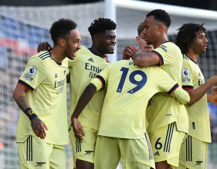 Framed Print : Arsenal's Nicolas Pepe and Teammates Celebrate Goal Against Crystal Palace (May 2021)