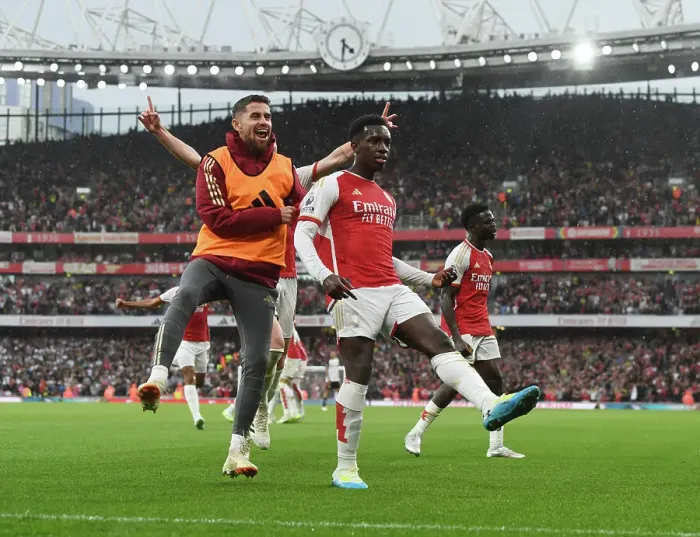 Framed Print : Arsenal's Nketiah Scores Second Goal in Thrilling Arsenal v Fulham Clash (2023-24)