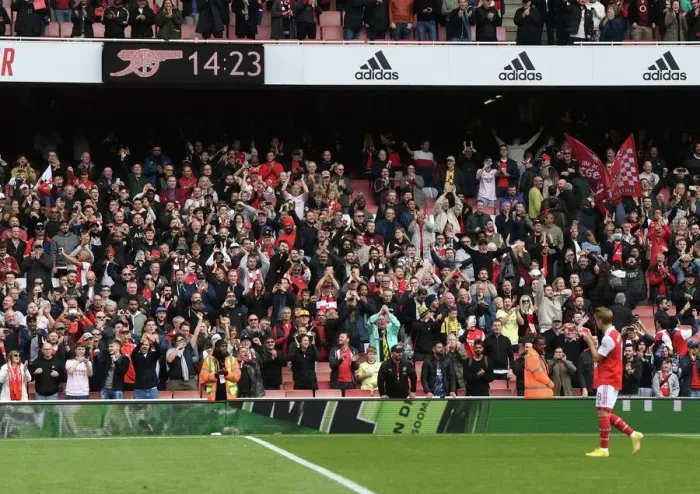 Framed Print : Arsenal's Odegaard Applauds Fans After Hard-Fought Arsenal v Tottenham Match, 2022-23 Premier League