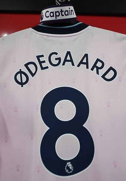 Arsenal's Odegaard Dons Captain's Armband Ahead of Crystal Palace Clash (2022-23 Premier League)