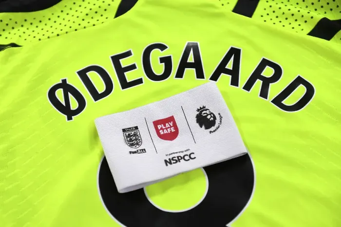 Framed Print : Arsenal's Odegaard Wears Captain's Armband Ahead of AFC Bournemouth Clash (2023-24) Framed Print : Arsenal's Odegaard Wears Captain's Armband Ahead of AFC Bournemouth Clash (2023-24)