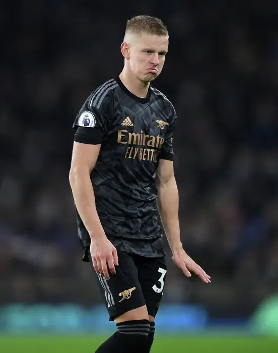 Framed Print : Arsenal's Oleksandr Zinchenko in Action: Brighton & Hove Albion vs Arsenal (Premier League 2022-23)