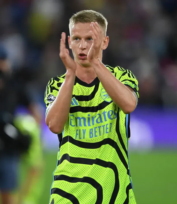 Framed Print : Arsenal's Oleksandr Zinchenko Celebrates with Fans after Crystal Palace Victory, 2023-24 Premier League