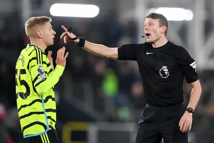 Framed Print : Arsenal's Oleksandr Zinchenko Discusses Calls with Referee During Luton Town Match (2023-24) Framed Print : Arsenal's Oleksandr Zinchenko Discusses Calls with Referee During Luton Town Match (2023-24)