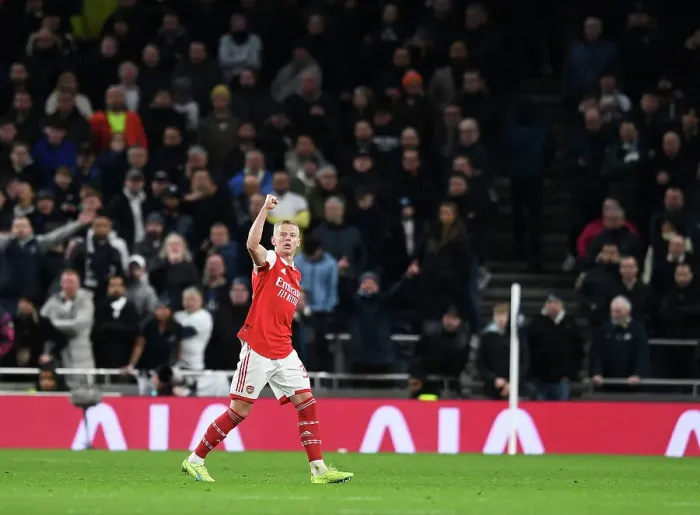 Framed Print : Arsenal's Oleksandr Zinchenko Raises Fist to Fans Amidst Dramatic Tottenham Clash (2022-23) Framed Print : Arsenal's Oleksandr Zinchenko Raises Fist to Fans Amidst Dramatic Tottenham Clash (2022-23)