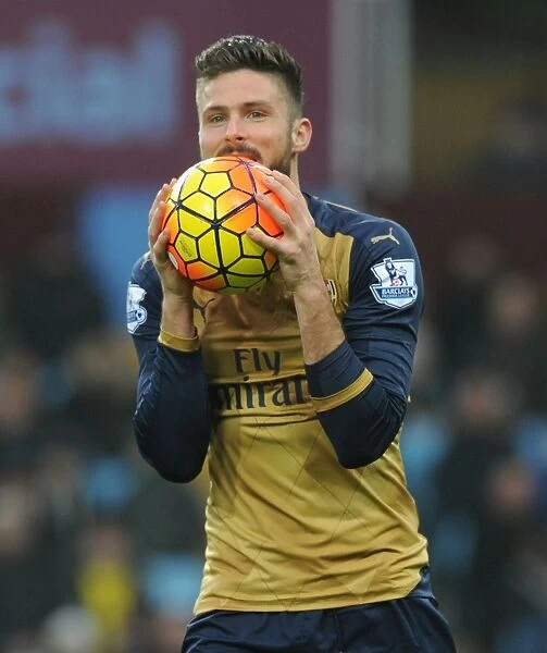 Arsenal's Olivier Giroud in Action against Aston Villa, Premier League 2015-16