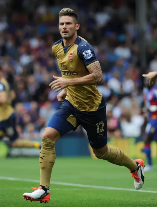 Framed Print : Arsenal's Olivier Giroud in Action against Crystal Palace, Premier League 2015-16