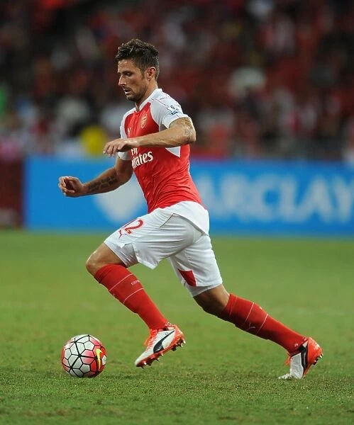 Arsenal's Olivier Giroud in Action Against Everton at 2015-16 Barclays Asia Trophy, Singapore