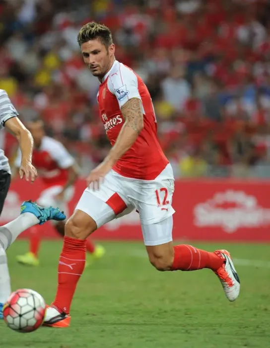 Framed Print : Arsenal's Olivier Giroud in Action Against Everton at 2015-16 Barclays Asia Trophy, Singapore Framed Print : Arsenal's Olivier Giroud in Action Against Everton at 2015-16 Barclays Asia Trophy, Singapore