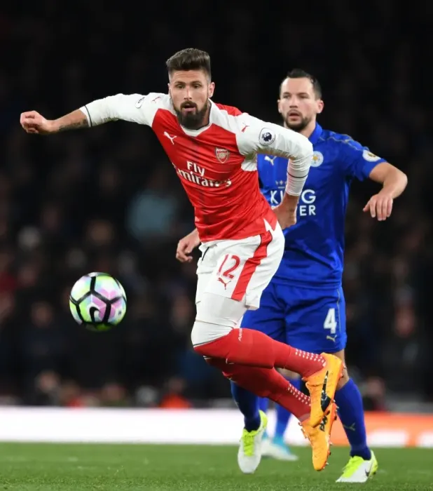 Framed Print : Arsenal's Olivier Giroud in Action Against Leicester City, Premier League 2016-17