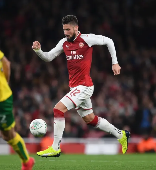 Framed Print : Arsenal's Olivier Giroud in Action against Norwich City - Carabao Cup 2017-18