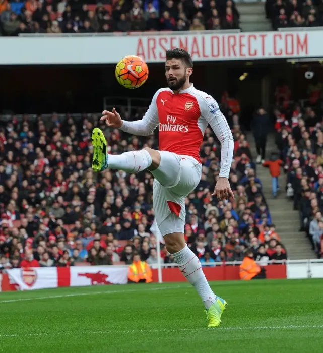 Framed Print : Arsenal's Olivier Giroud in Action during the Premier League Clash against Leicester City (2015-16) Framed Print : Arsenal's Olivier Giroud in Action during the Premier League Clash against Leicester City (2015-16)